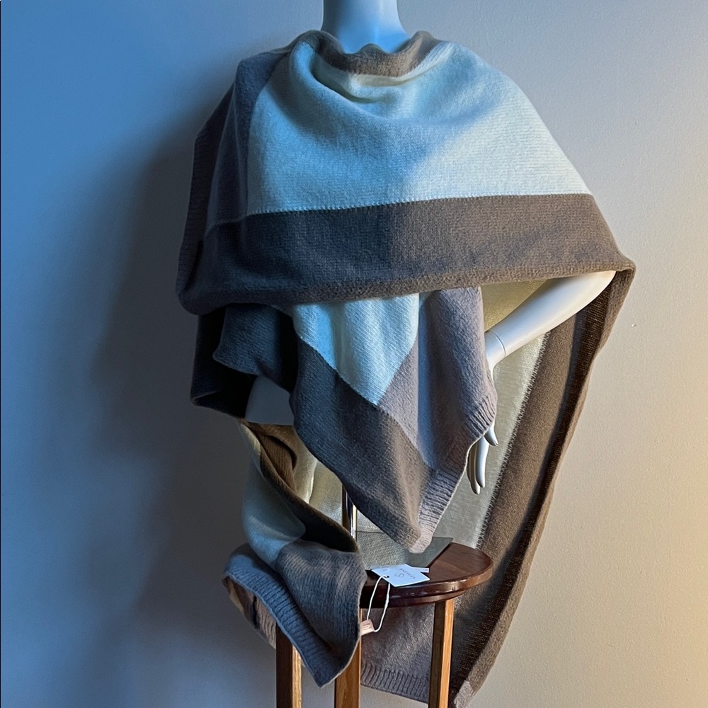 Willow Grace Boutique Colorblock Wrap Scarf